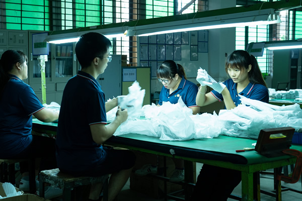 金屬零件加工時(shí)常見的加工缺陷有哪些，如何避免和解決？
